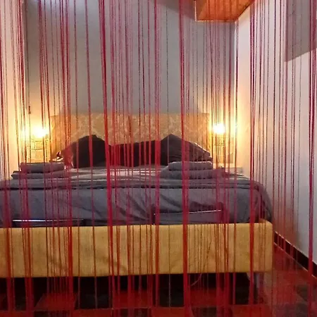 Flat 13 Catania